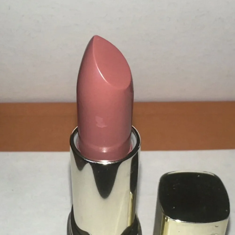 Milani lipstick rose